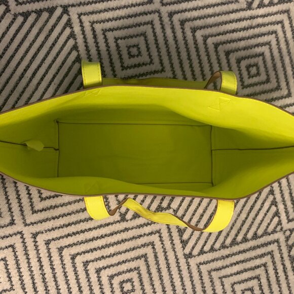 Tote - Picture 2 of 2